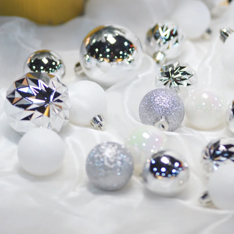 34pcs Christmas Ball Ornaments Silver White Baubles Christmas Tree Decoration for Navidad Noel 2025 New Year Hanging Pendant