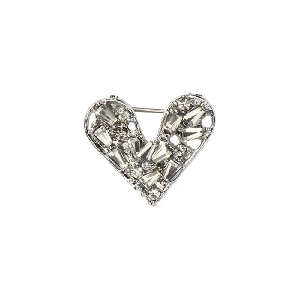 Jewelry Korean Style Heart Brooch Rectangular Shiny Rhinestone Pin Elegant Hollow Out Hollow Heart Breastpin Suit Coat Collar