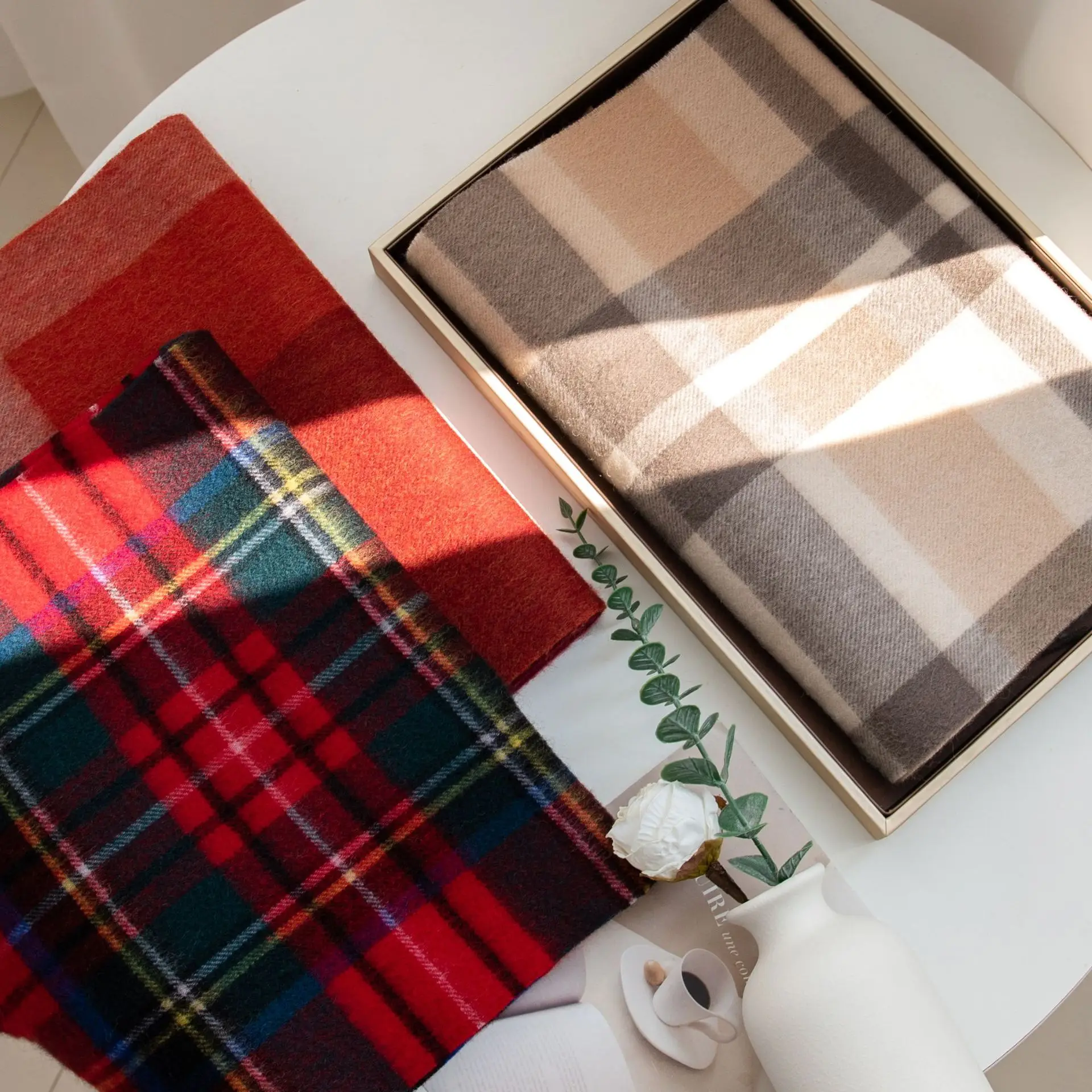 

100% Wool Plaid Tartan Scarf Women men Winter Elegant Warm Thick Hijab Shawl Wrap Red Fashion Hair Cover Stole Ladies Scarves