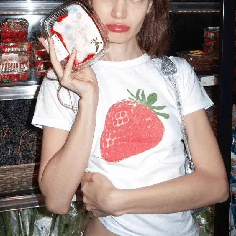 Fashion Ins Aesthetic Strawberry Print Cute Women's T-Shirt Summer Y2k Punk Personalized Loose Grunge Vintage Street Cotton Top
