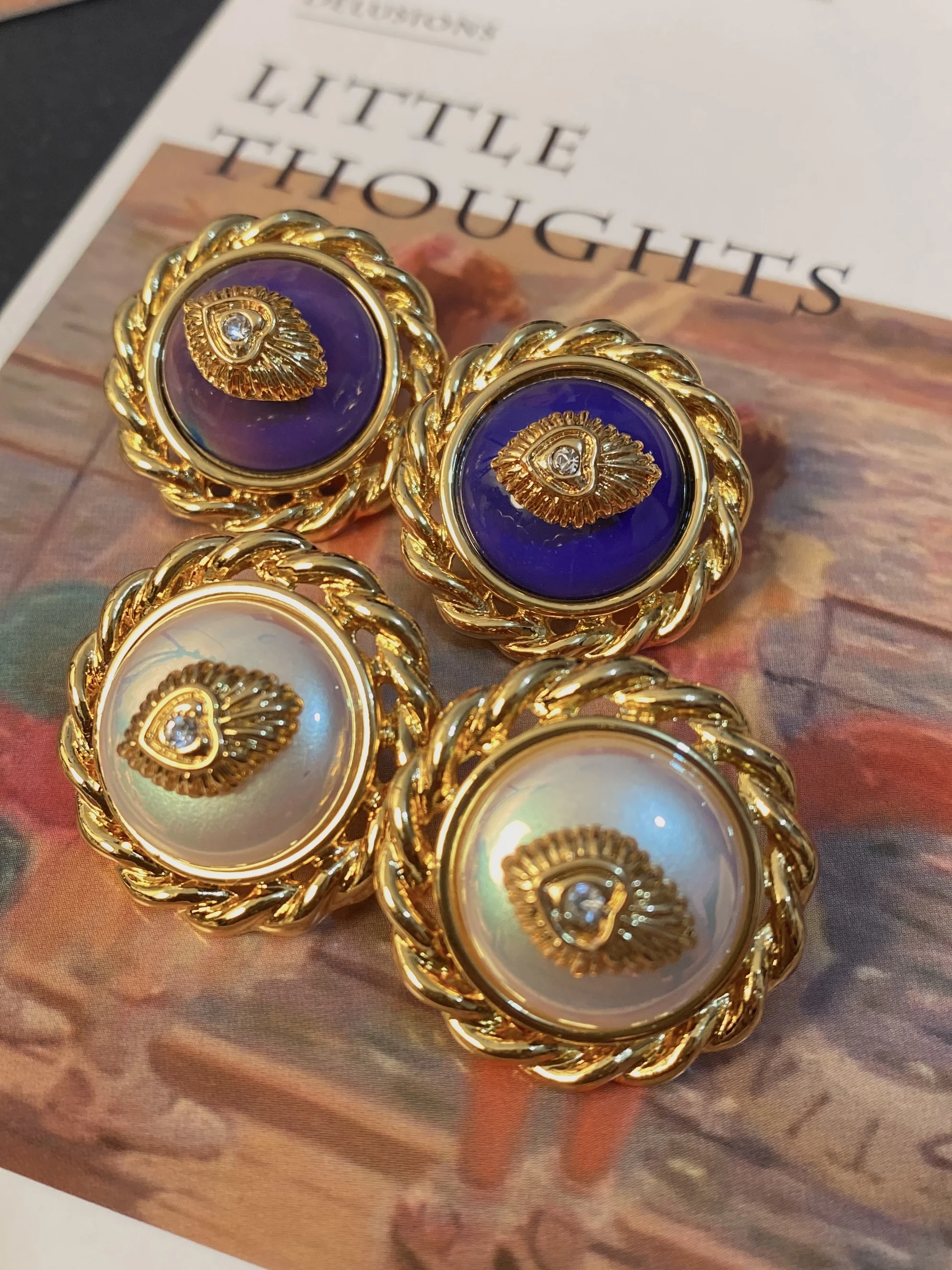 

Brass Retro Top Chunky Eye Stud Earrings Women Jewelry Punk Party T Show Gown Runway Korean Japan INS
