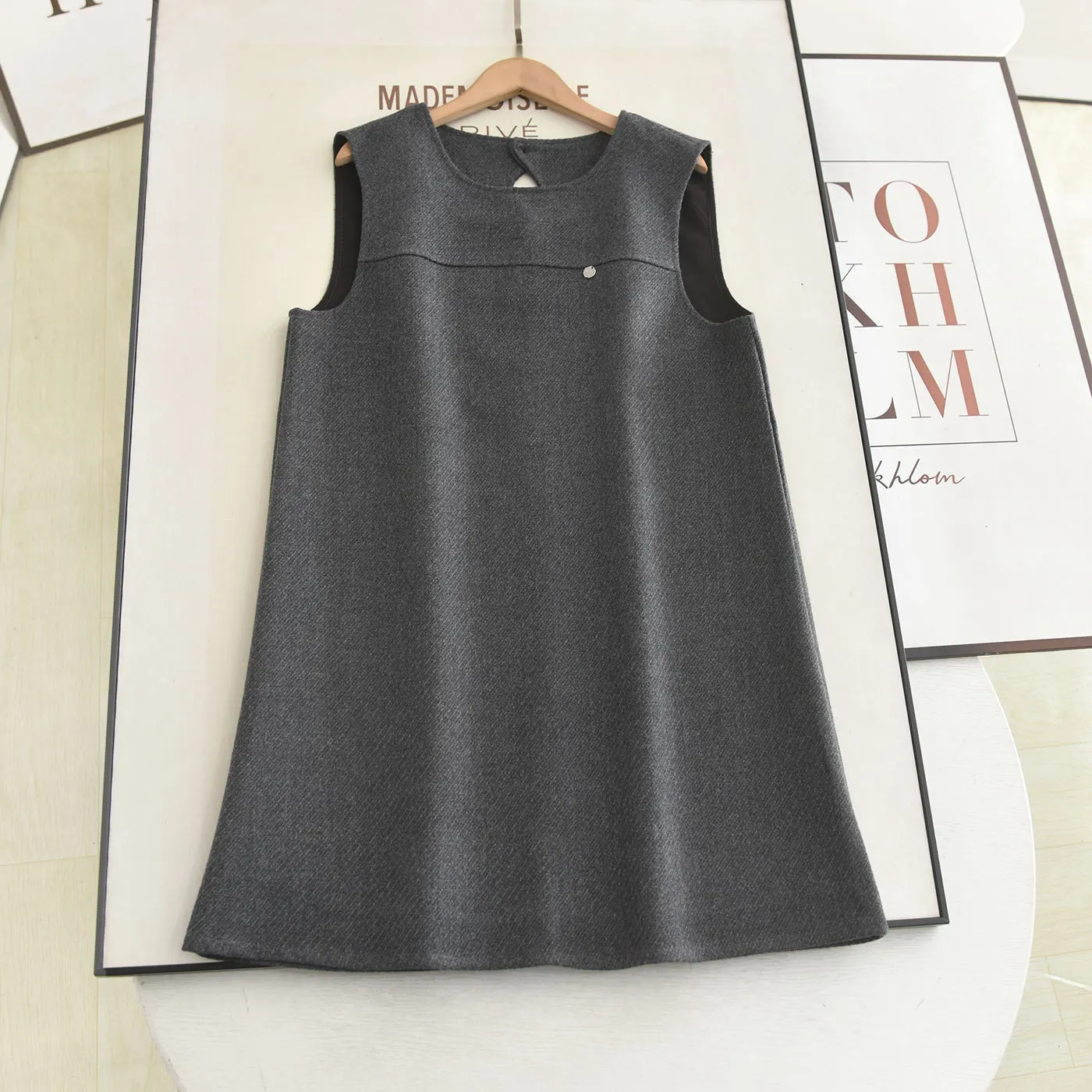 

Gray Woolen Straight Cut Slimming Vest Dress Korean Style Spring New Arrival Domestic D Series Age Defying Casual Women's Dress
