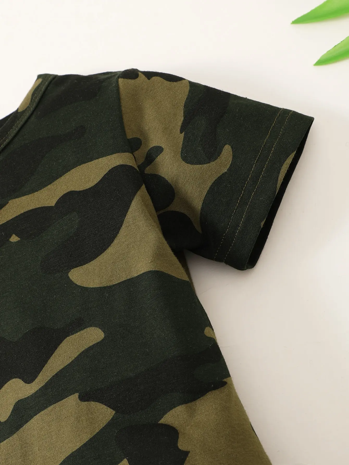 Summer Lively Boy Baby Daily Suit Crewneck Short-Sleeved Camouflage T-Shirt Top Army Green Elastic Waist Shorts Two-Piece Set