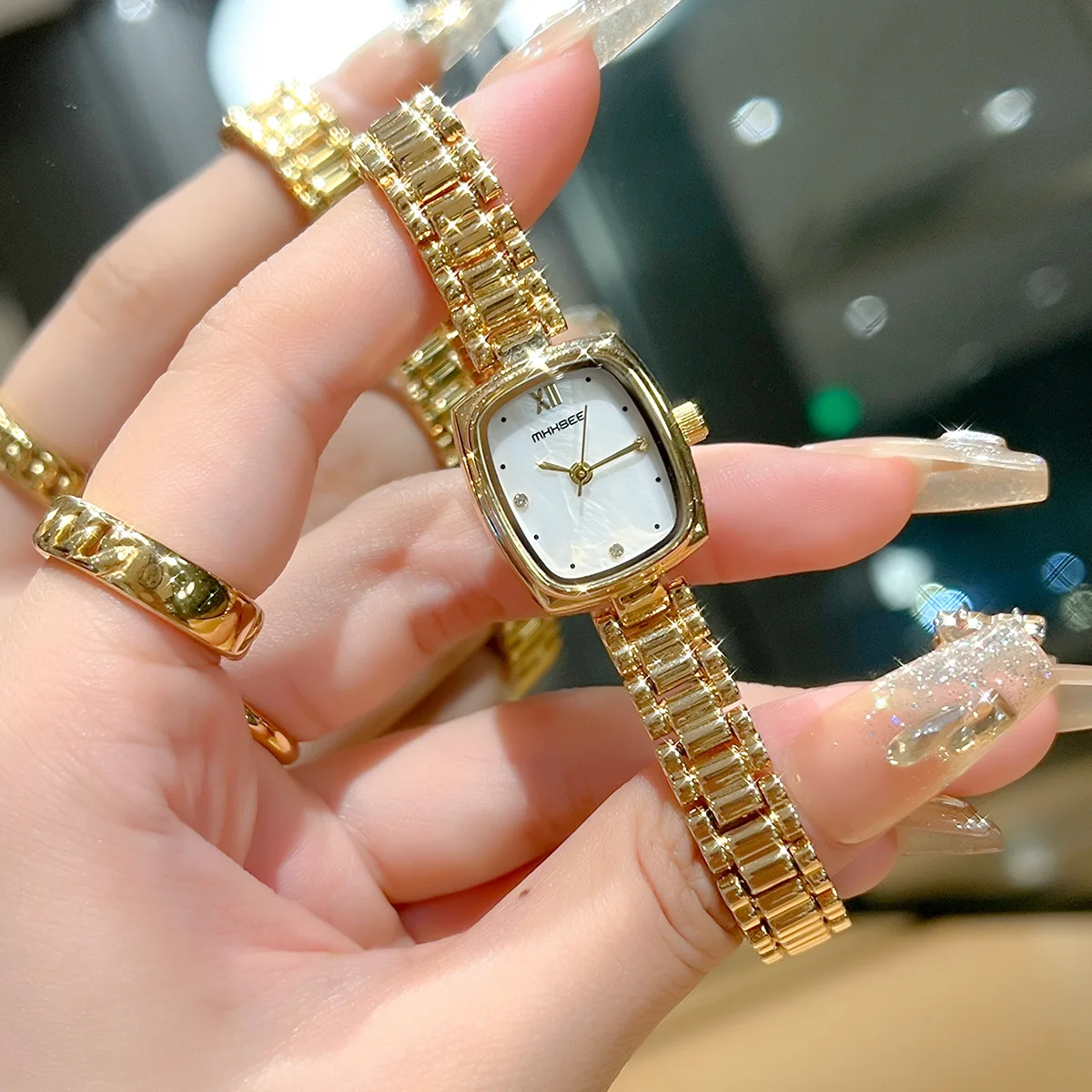 Модные простые женские часы, популярные кварцевые часы с ремнем из нержавеющей стали для женщин, платье со стразами часы женские нар