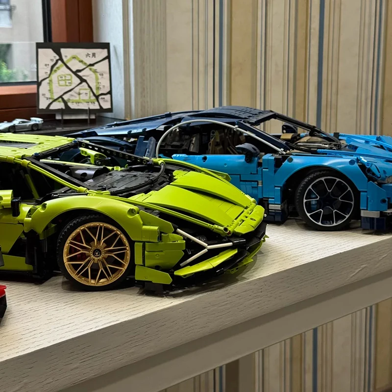 Thumbnail 3 - #16 Scale Models Sale