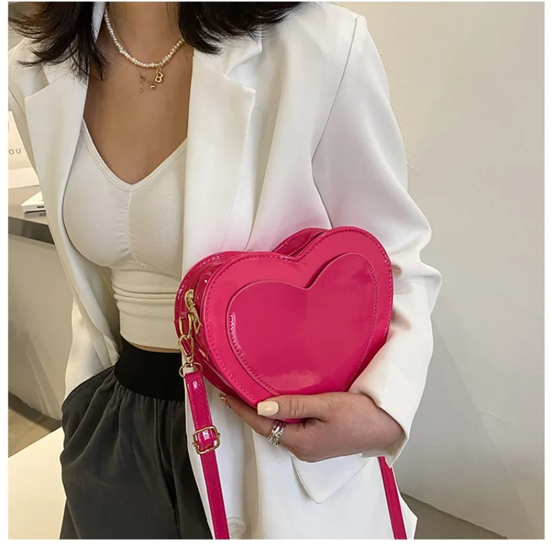 New Crossbody Bags Purses Cute Peach Heart  Trendy Fashion Simple Western Style Popular Bags for Women