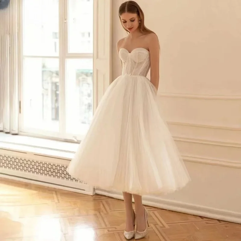 

Customized Short Wedding Dress for Brides A Line Sweetheart Sleeveless Princess Wedding Gown White Dress Simple Bridal Dress