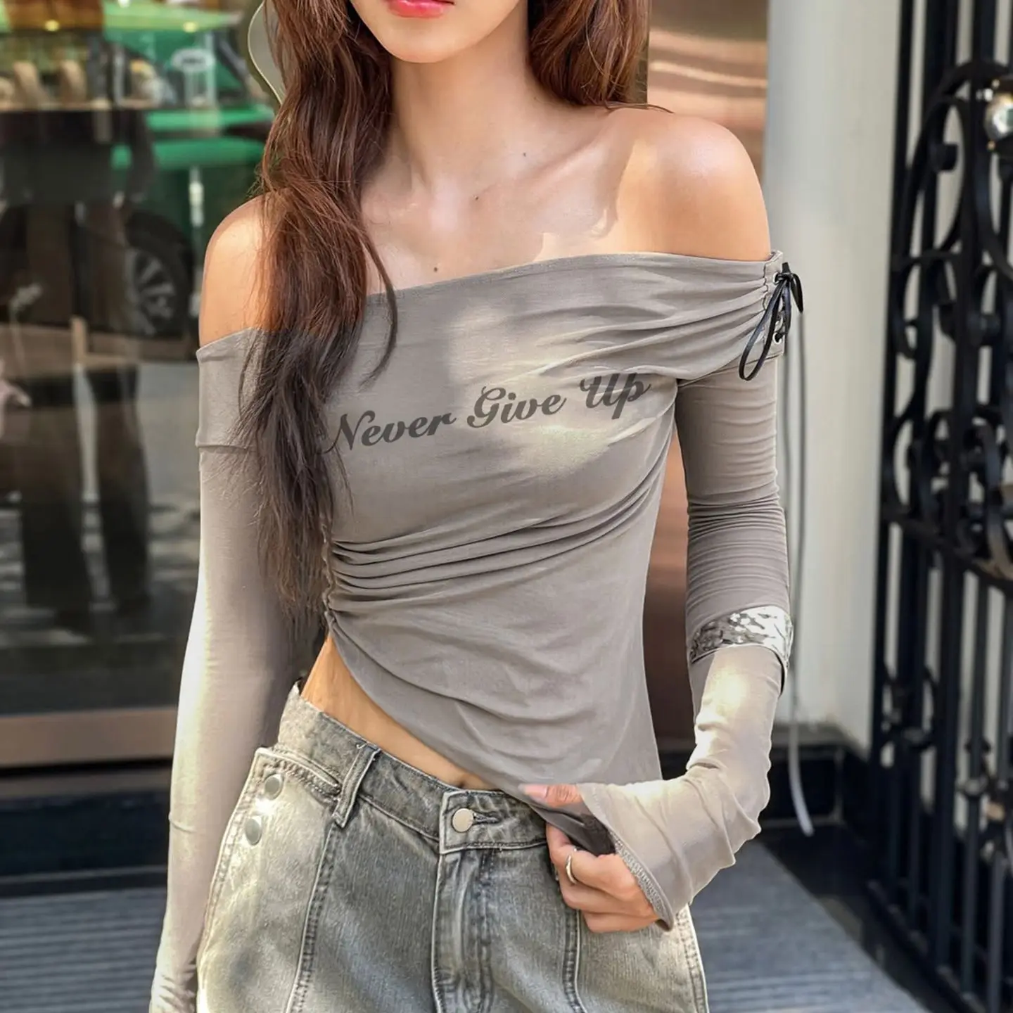 

Korejpaa American Style Women T Shirt Hot Girl Strap Slash Neck T-shirts Long Sleeve Top Slimming Sexy Letter Printed Tee