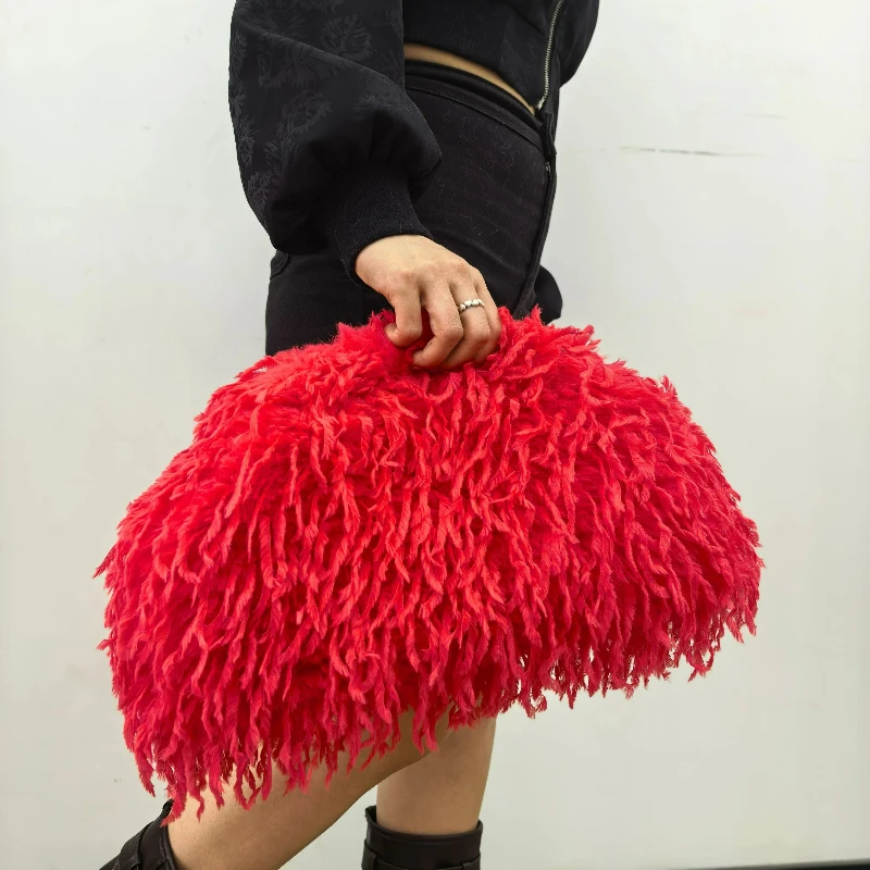 2026 New Plush Candy-colored Women's Handbag, Fashionable Large Cloud-shaped Pleated Strap Bag, Party and Dinner Handbag