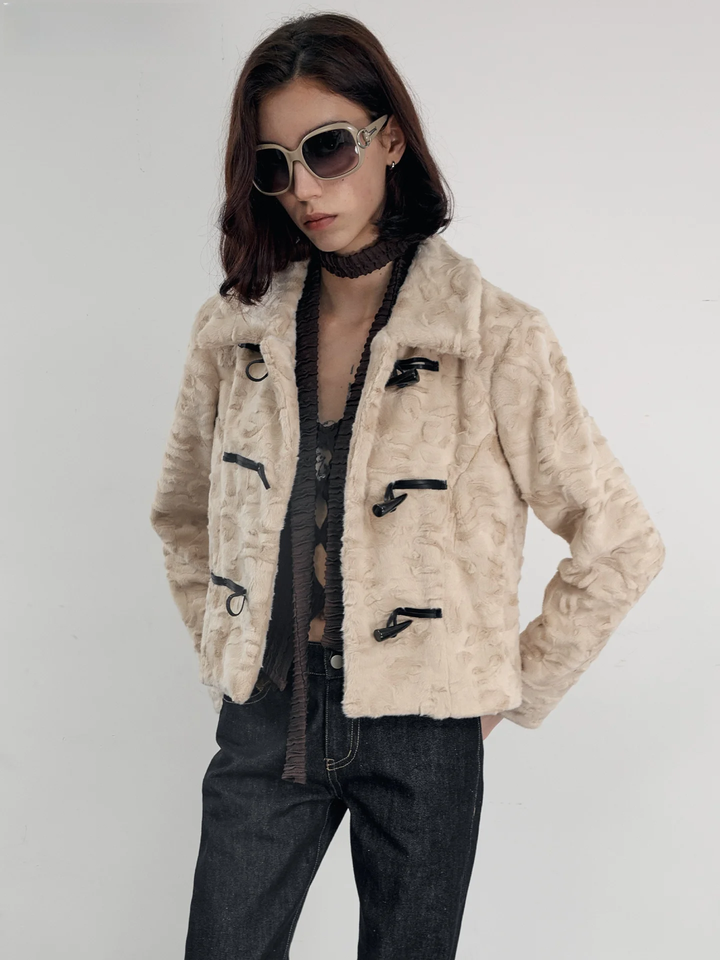 ショートファージャケット 2AM POETRY カーキカラー レトロボタン付きレザーコート 暖かさのあるフルジッパー スタンダードバージョン 若い女性向け