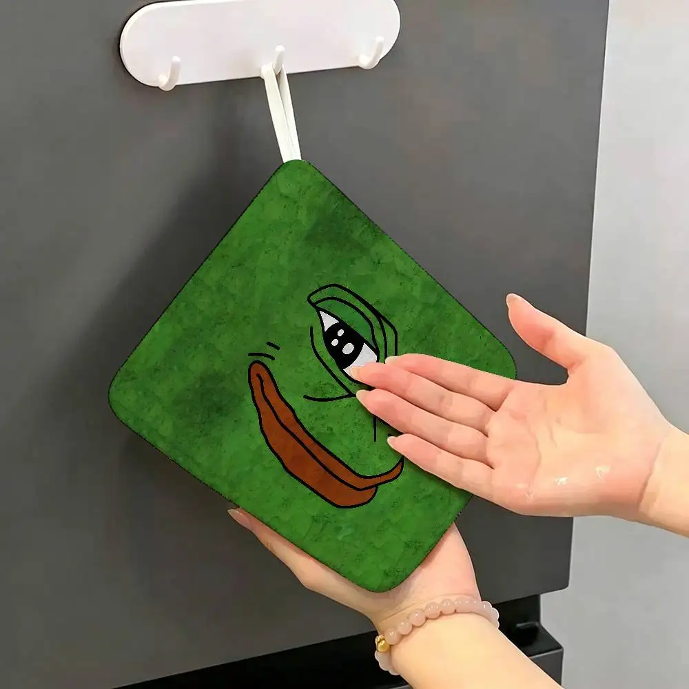 Cartoon P-Pepe the Frog Hanging Polyester Cotton Towel, Reusable Hand Wiping Cloth, Wear Resistant for Home Kitchen Sink