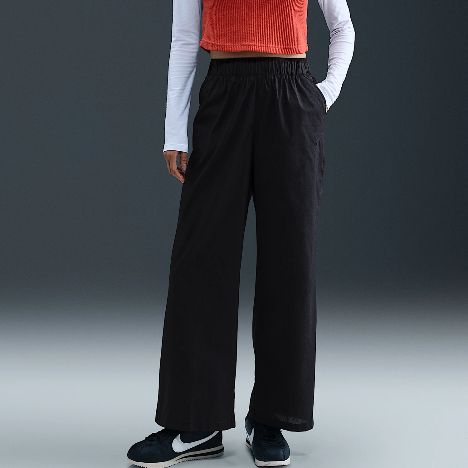 

Nike Genuine Sportswear Women's High-Waist Straight Leg Loose Pants HV2410-010