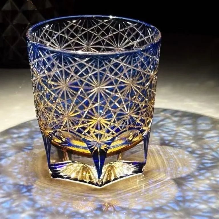 Color-Engraved Daisy Whiskey Glass, Traditional Craftsmanship, Hand-Blown, Never Fades, Hand-Engraved Glass Cup, High-End Luxury, Niche and Unique Glass Cup, Wine Glass, Birthday Gift, Preferred Gift Choice