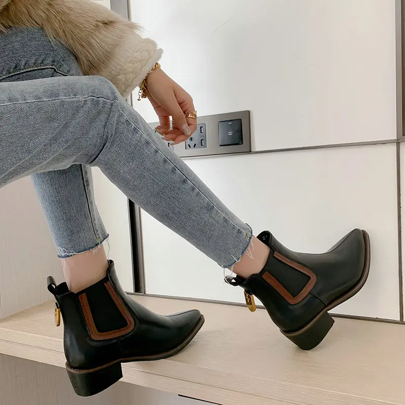 Luksusowe buty z prawdziwej skóry ze spiczastym noskiem masywne obcasy Chelsea Boots na kostkę Western Punk damskie zimowe jesienne buty