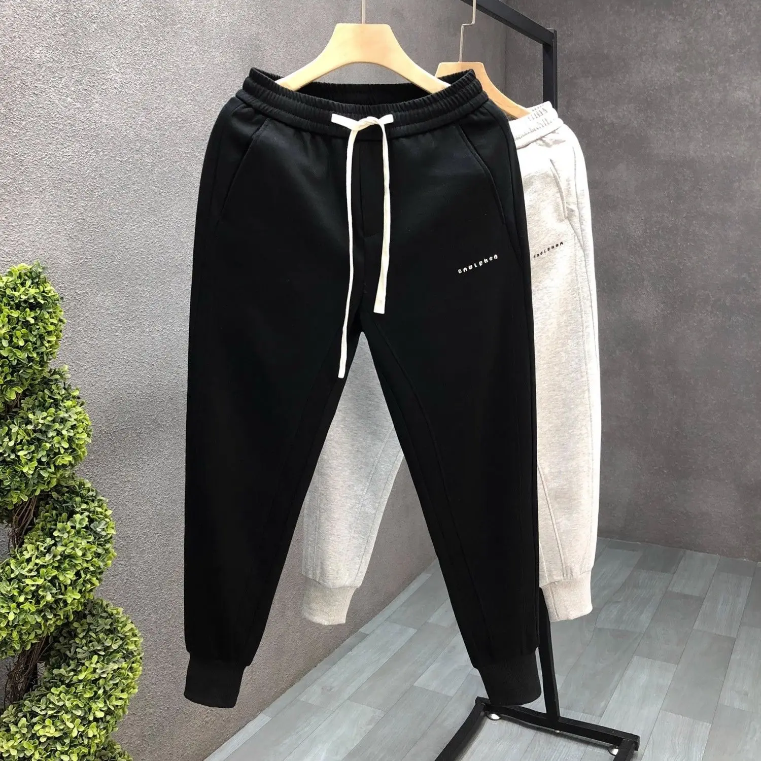 2026 Spring Men Slim Fit Light Grey Joggers Casual Tapered Sweatpants Trendy Athletic Pants