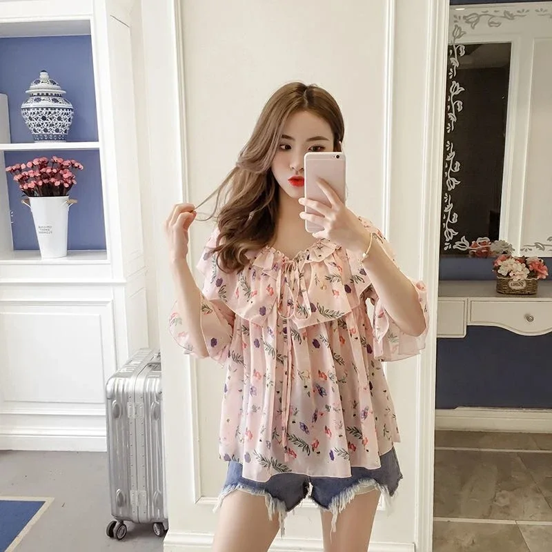 V Neck Floral Shirts & Blouses for Women Loose White Woman Top Crop Youthful Elegant M S Clothing Sales Cute Youth Korea Stylish