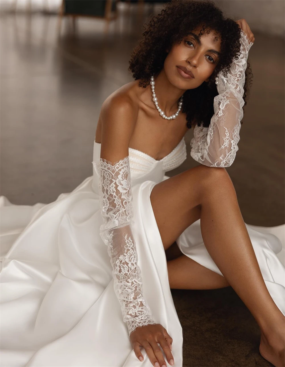 

Customized Elegant White Satin Wedding Dress Formal Sweetheart Sleeveless Bridal Gowns Boho A-Line Court Train Vestido De Novia