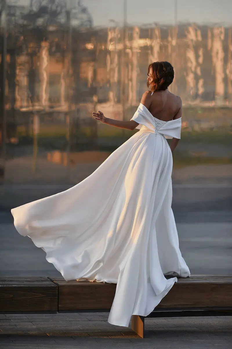 Linha a barco pescoço cetim vestido de casamento até o chão elegante vestidos de noiva para mulher feito sob encomenda para medidas lindo robe de mariee