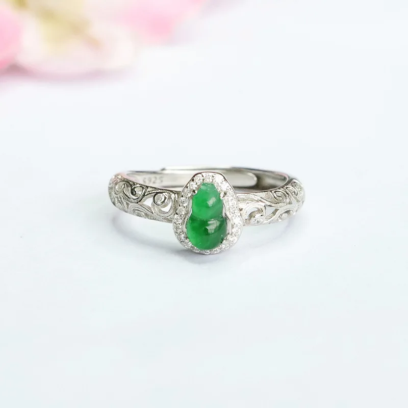 

S925 silver inlaid natural jadeite gourd ring ice king green ring