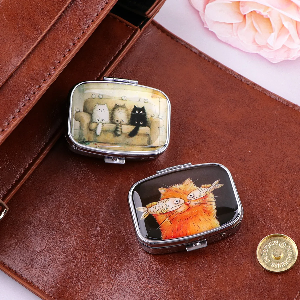 Cute Bird Print Pill Case Household Portable 2-Compartment Mini Pill Organizer Small Travel Medicine Box for Pocket & Purse