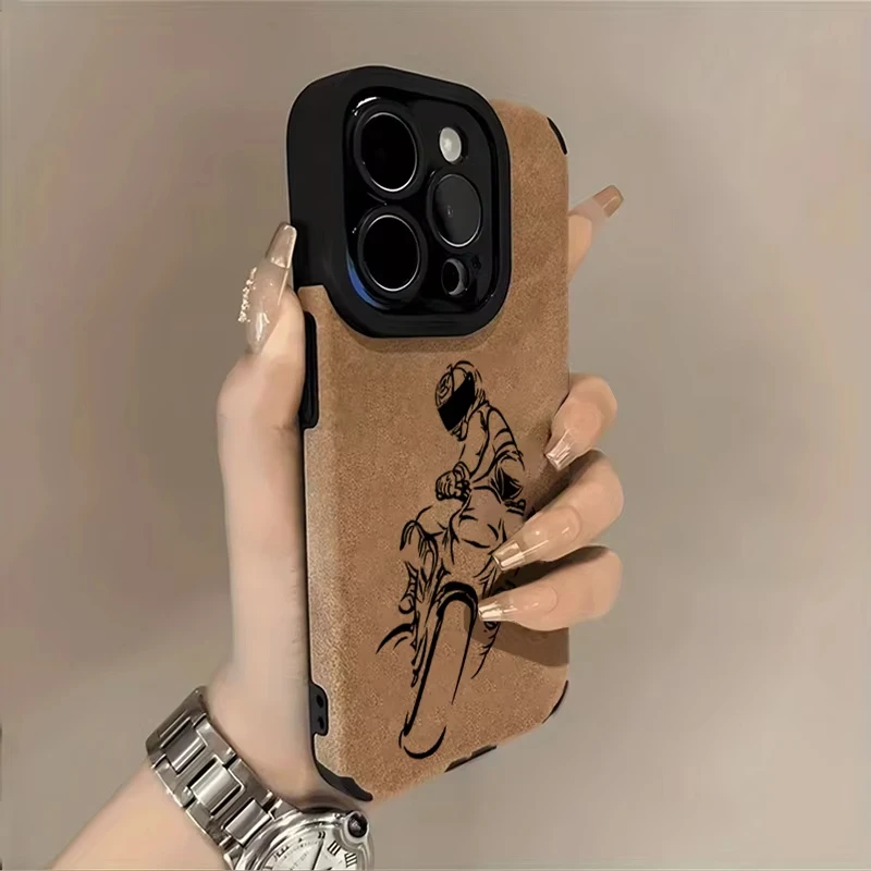 Coole Biker-Handyhülle für iPhone 17 AIR Pro Max 16E 15Plus 14 13 Mini 12 11 AIR XS XR XS im Motorradfahrer-Stil – Detail 5