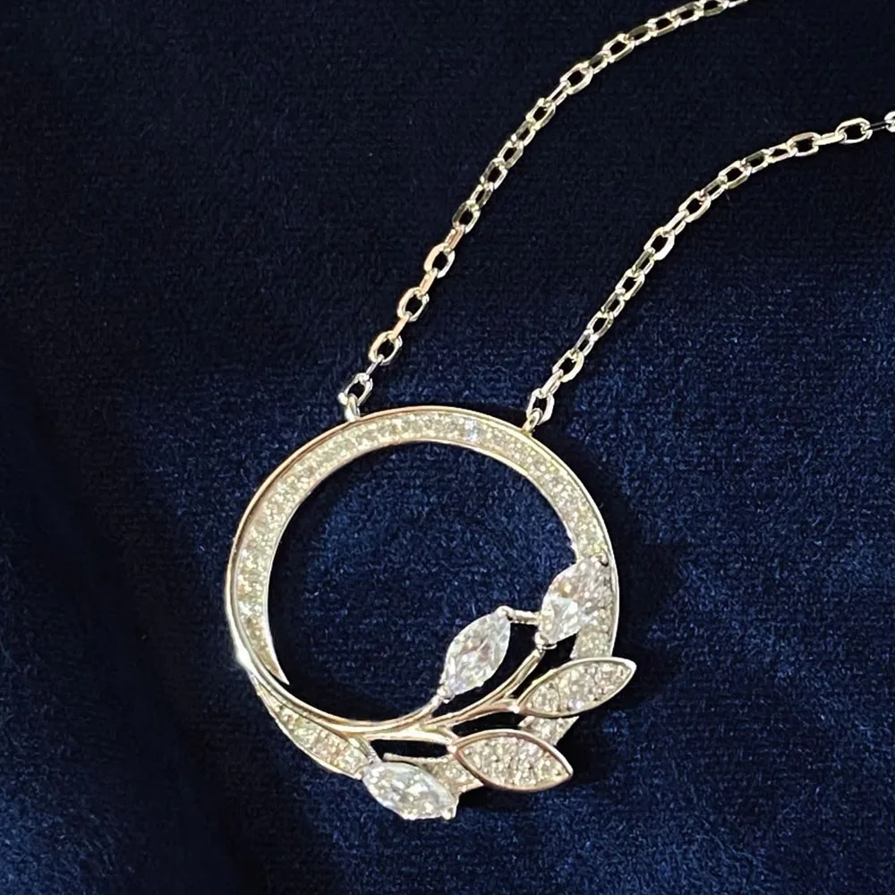 

Custom Solid 18K White Gold Women Pendants Necklaces Wreath Moissanite Diamond Wedding Anniversary Engagement Party Necklace