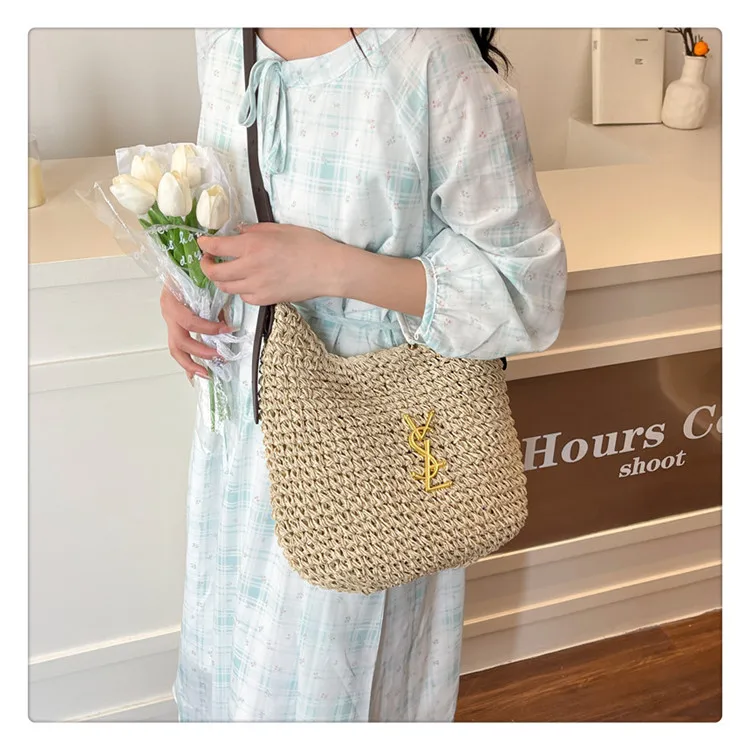 

‌"2025 New Korean Style Straw Tote Bag - High-End Woven Handbag Women's Fashion Niche Designer Beach Bag"‌