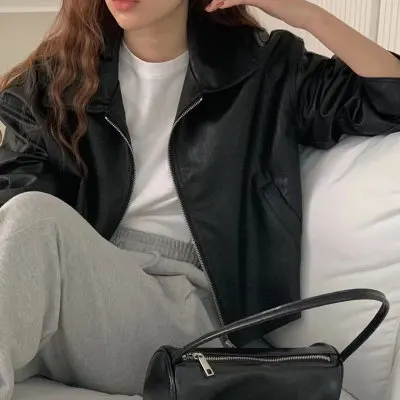 Giacca in Pelle PU Casual con Zip, Maniche Lunghe e Vestibilità Ampia per Donne Giovani sotto i 24 Anni