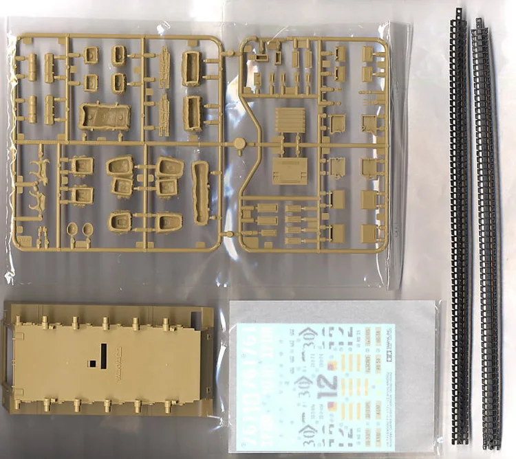 تاميا 35265 ثابت تجميعها لعبة مجسمة 1/35 مقياس لمركبة النقل المدرعة الأمريكية M113A2 (حرب الجولف) أطقم منمذجة