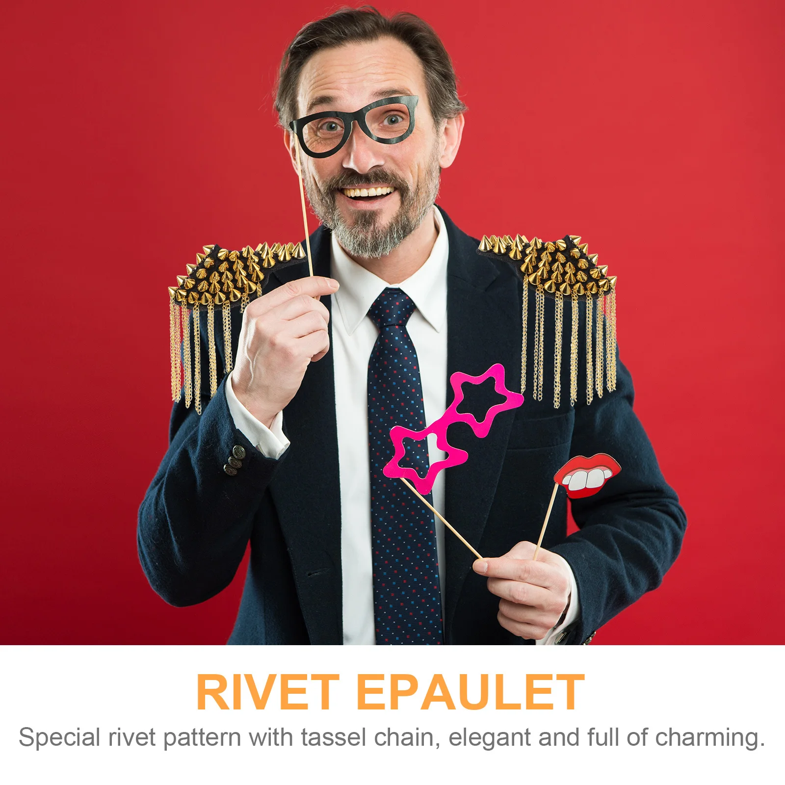 

Gothic Punk Rivet Tassel Chain Epaulet Gold Shoulder Boards Badge Charming Men's Military Costume Party Decor Rivet Epaulet