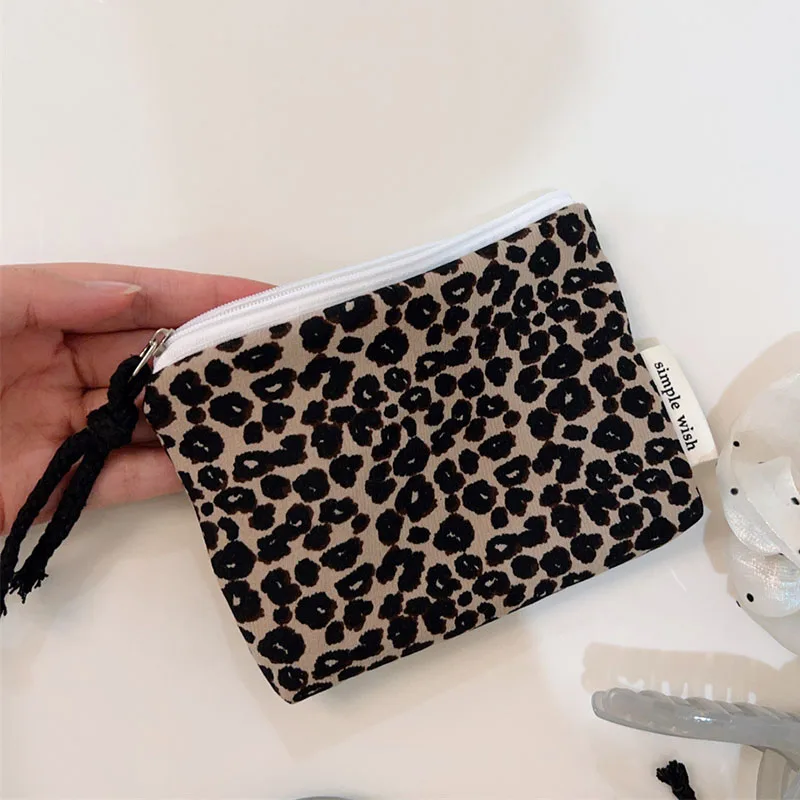 1pcs Cute Coin Key Earphone Storage Bag wallet  Retro Classic Coin Purse for Women Creative Design Leopard Print Makeup Case