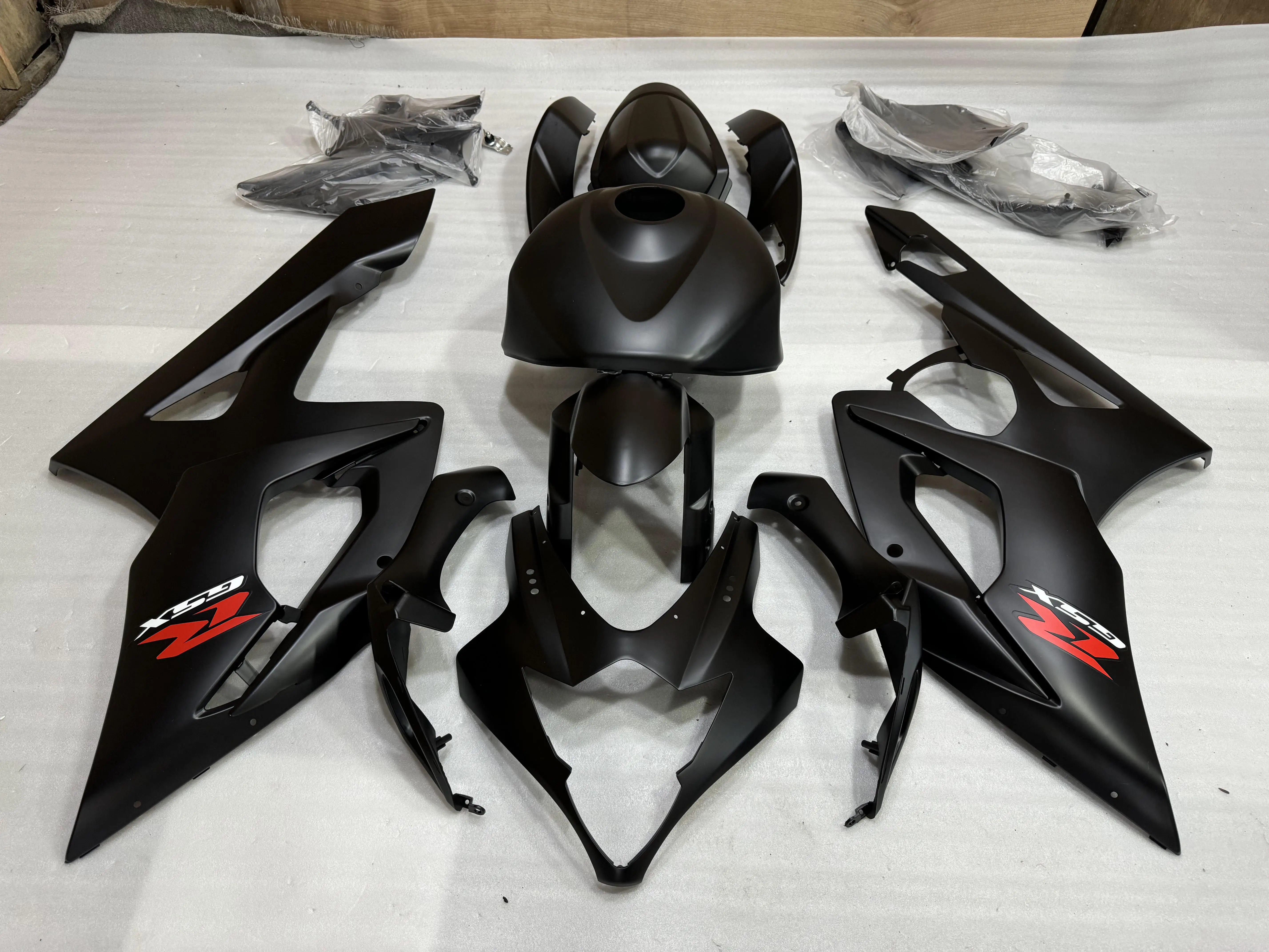 Suitable for GSX-R1000 gsx1000r K5 K6 Big R 05-06 full car plate whole car shell full car shell guard plate prints customization