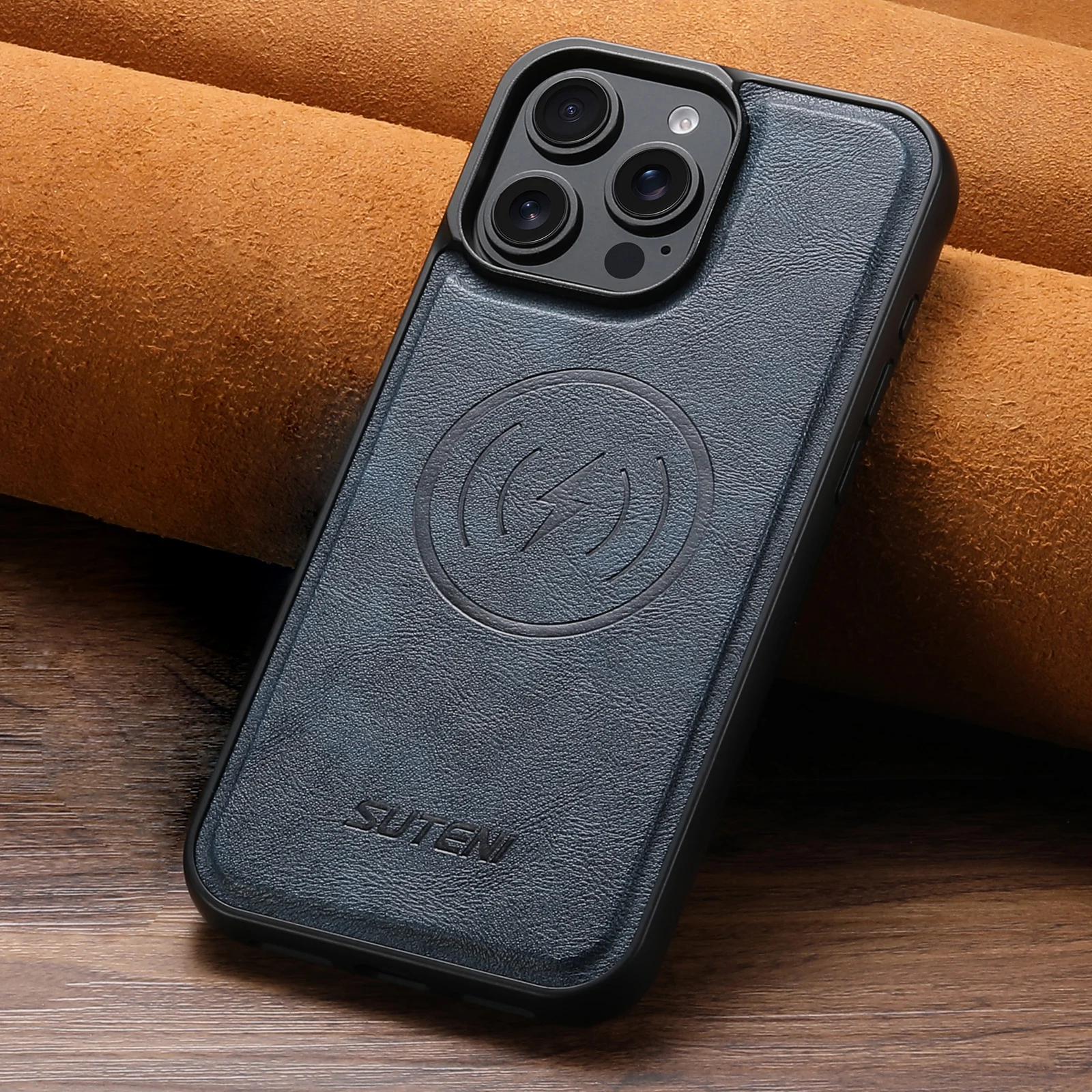 SUTENI Mattierte Kunstleder-Handyhülle mit Magnet und kabelloser Ladefunktion für iPhone 18 Pro Max 17 Air 16 Plus 15 14 Pro 13 12 – Detail 9