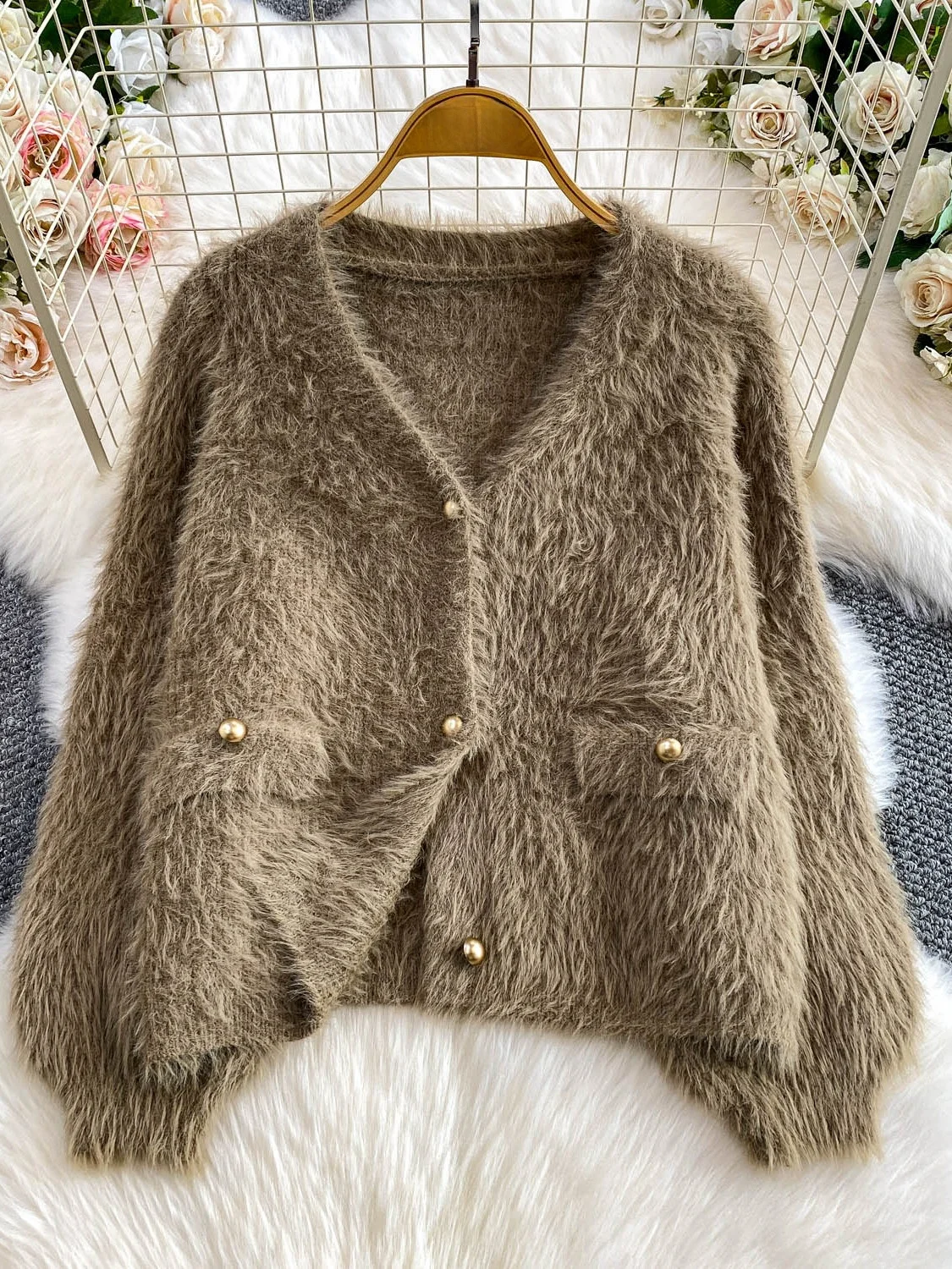 

White Thiened Furry V-ne Outerwear Women's Autumn Winter Gentle Small Fraance Sle Lightweight Luxury Metal Bule Sli...