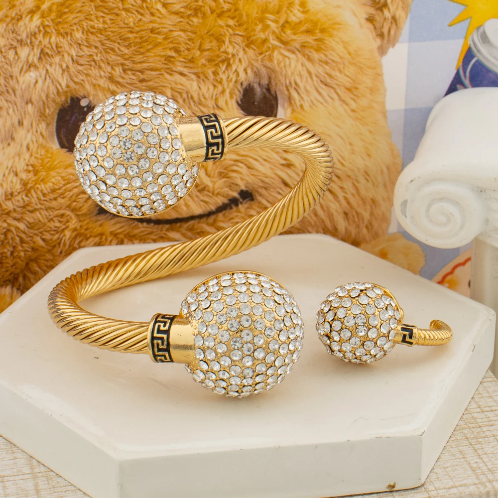 New Fashion Jewelry Set Gold Color Bracelet and Ring Set DIY Charm Jewelry Women's Gift Fashion Light Luxury Production