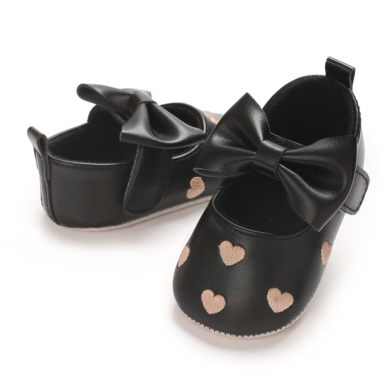 赤ちゃんと幼児のための滑り止めプリンセスシューズ,かわいいベビーシューズ,装飾された布の底,pu,愛,0〜18m,春と秋