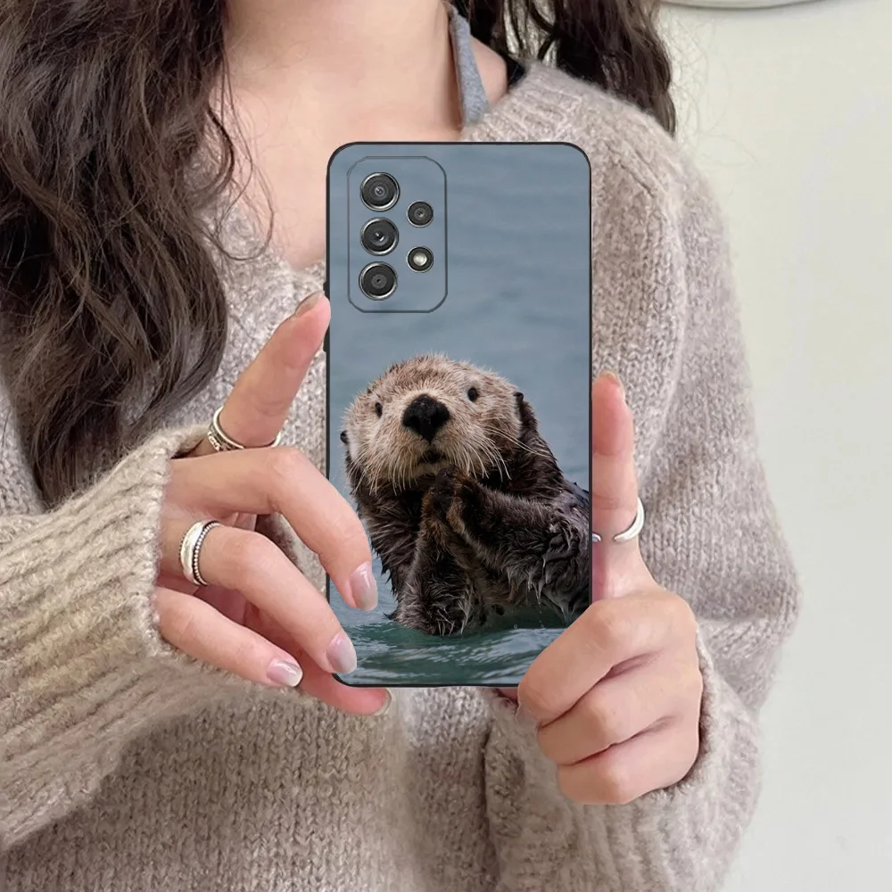 Cuteotter Lutra lutra Phone Case For Samsung S24,23,22,30,21,10,9,Ultra,Plus,Lite,FE,5G Black Soft Case