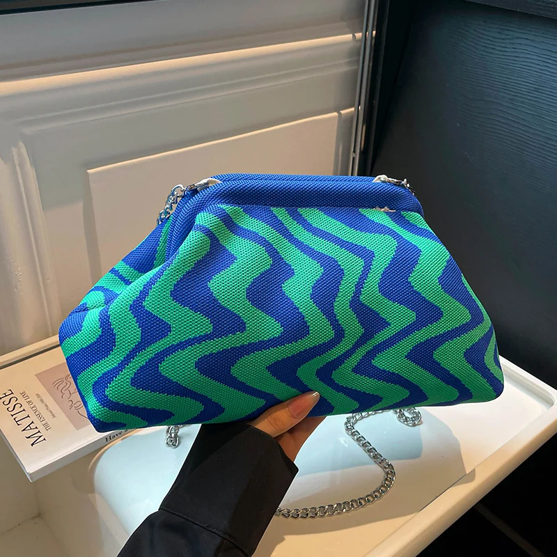 

Дизайнерская сумка через плечо в виде ракушки, трендовый вязаный клатч, женская сумка через плечо с клецками, модная сумка-облако, вязаные крючком сумки-бродяги