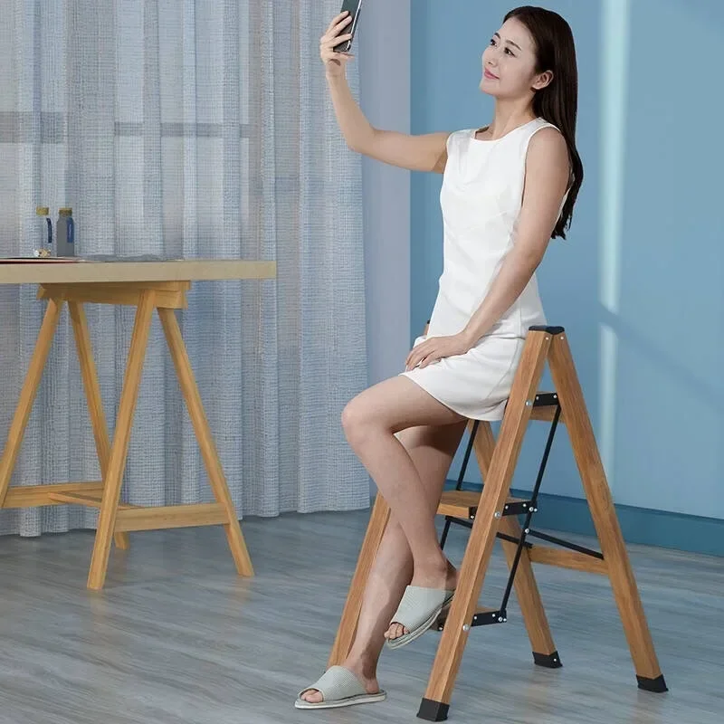Multi-Functional Wood Grain Ladder: Portable 3-Step Foldable Ladder, Herringbone Flower Stand