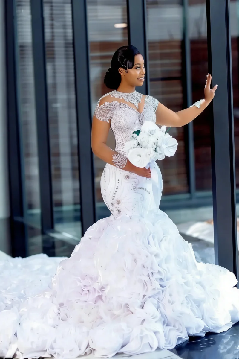 Robe de mariée sirène personnalisée 2026 à manches longues pour mariée, en organza à étages, ornée de cristaux et de perles, style africain Aso Ebi