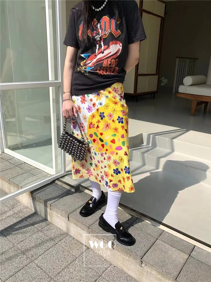 กระโปรงมิดิพิมพ์ลายอ่อนเยาว์ เอวยางยืด ทรงเอไลน์ ลายดอกไม้เล็กๆ หลากสี กระโปรงผู้หญิงอเนกประสงค์