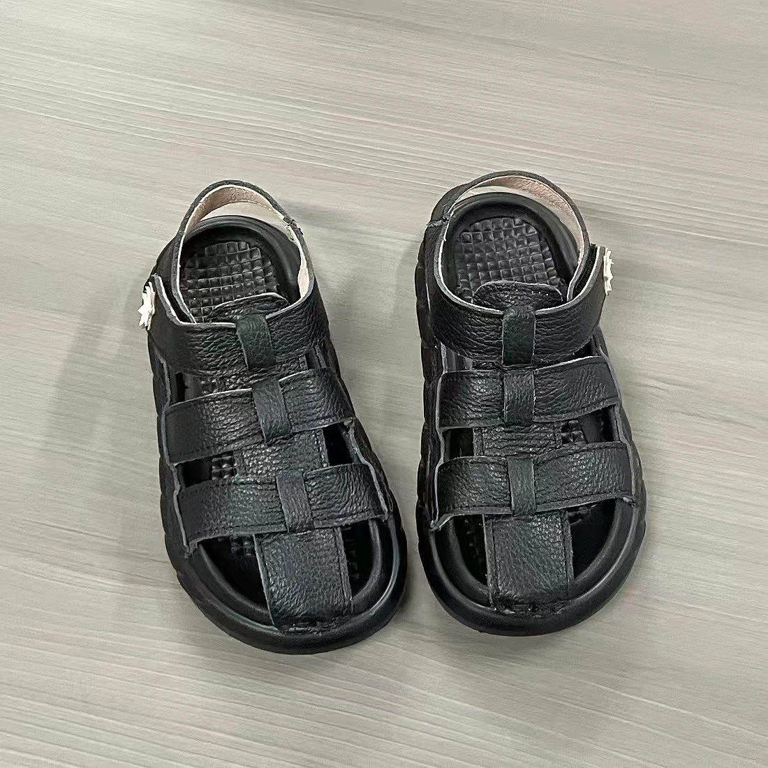 

Jinyu New Trend Sandals Child Breathable Genuine Leather Stitched Sides Durable Fashionable Boy's Beach Shoes