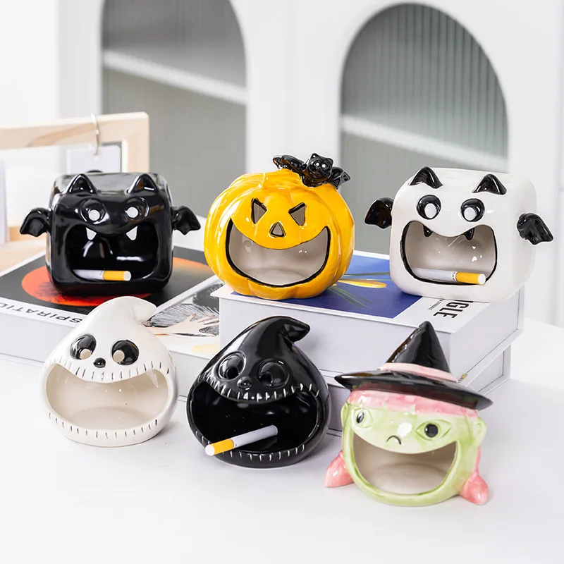 

2025 New Creative Homeside Bat Ghost Pumpkin Ashtray Cute Ceramic Candlestick Halloween Candle Holding Ornament