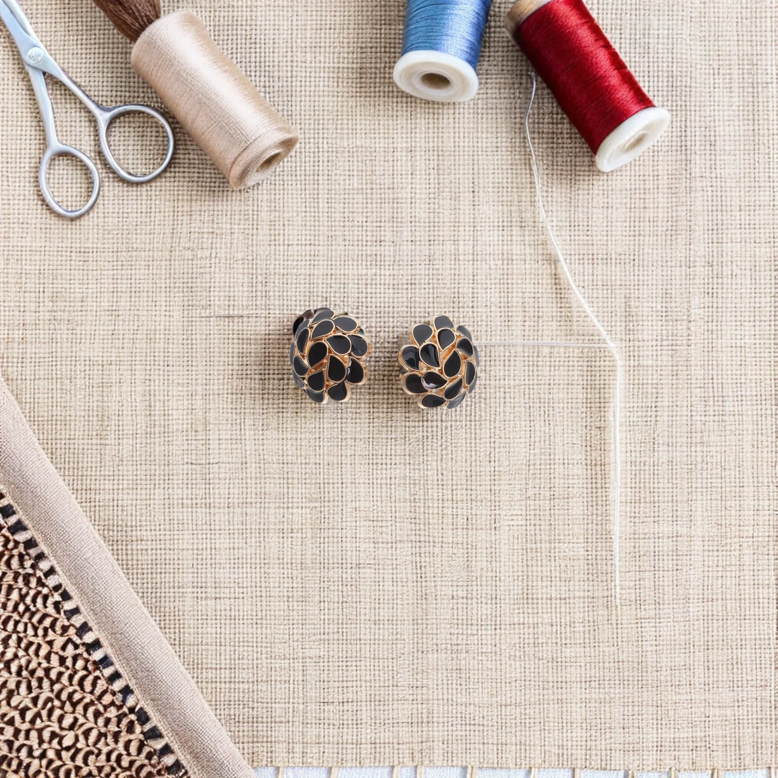 

30Pcs Vintage Metal Floral Button Round Flower Pattern 20mm Sewing Clothes Coat Jacket Dress Decoration Suit Black Sewing Button