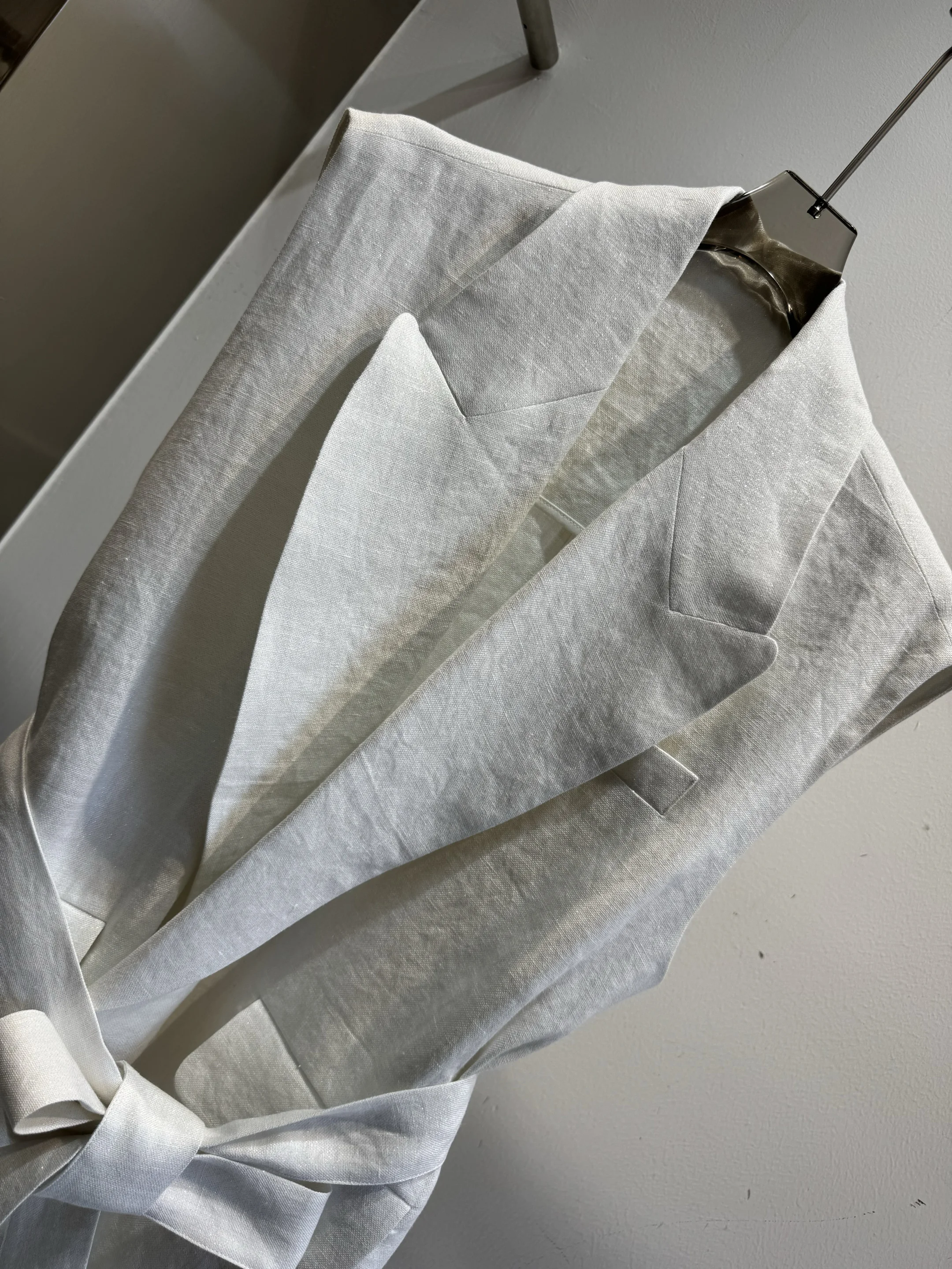 2026 New Women's Casual Suit Vest – Stylish V-Neck Waist-Cinching Tie-Front Design