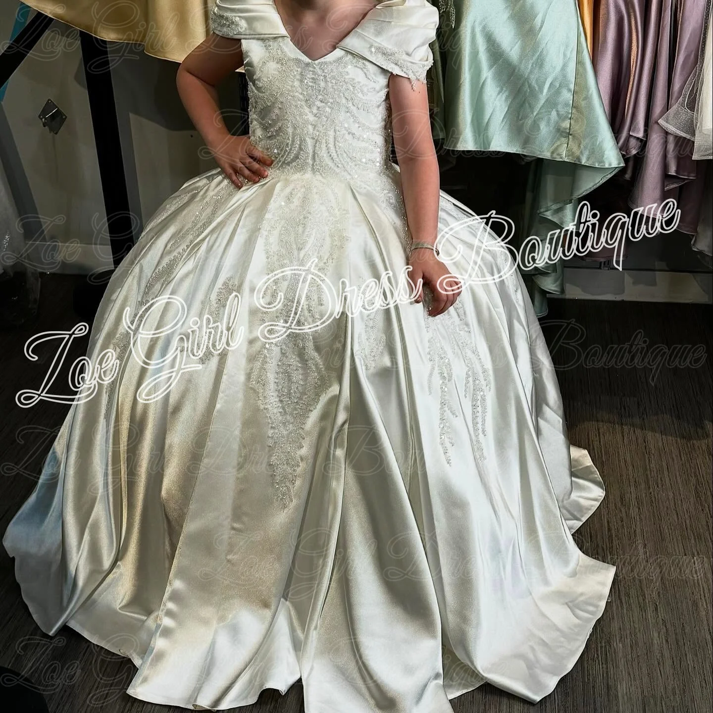 Satin Flower Girl Dresses for Wedding Sequins V-Neck Girl Birthday Dresses Floor Length First Holy Communion Gowns Customized