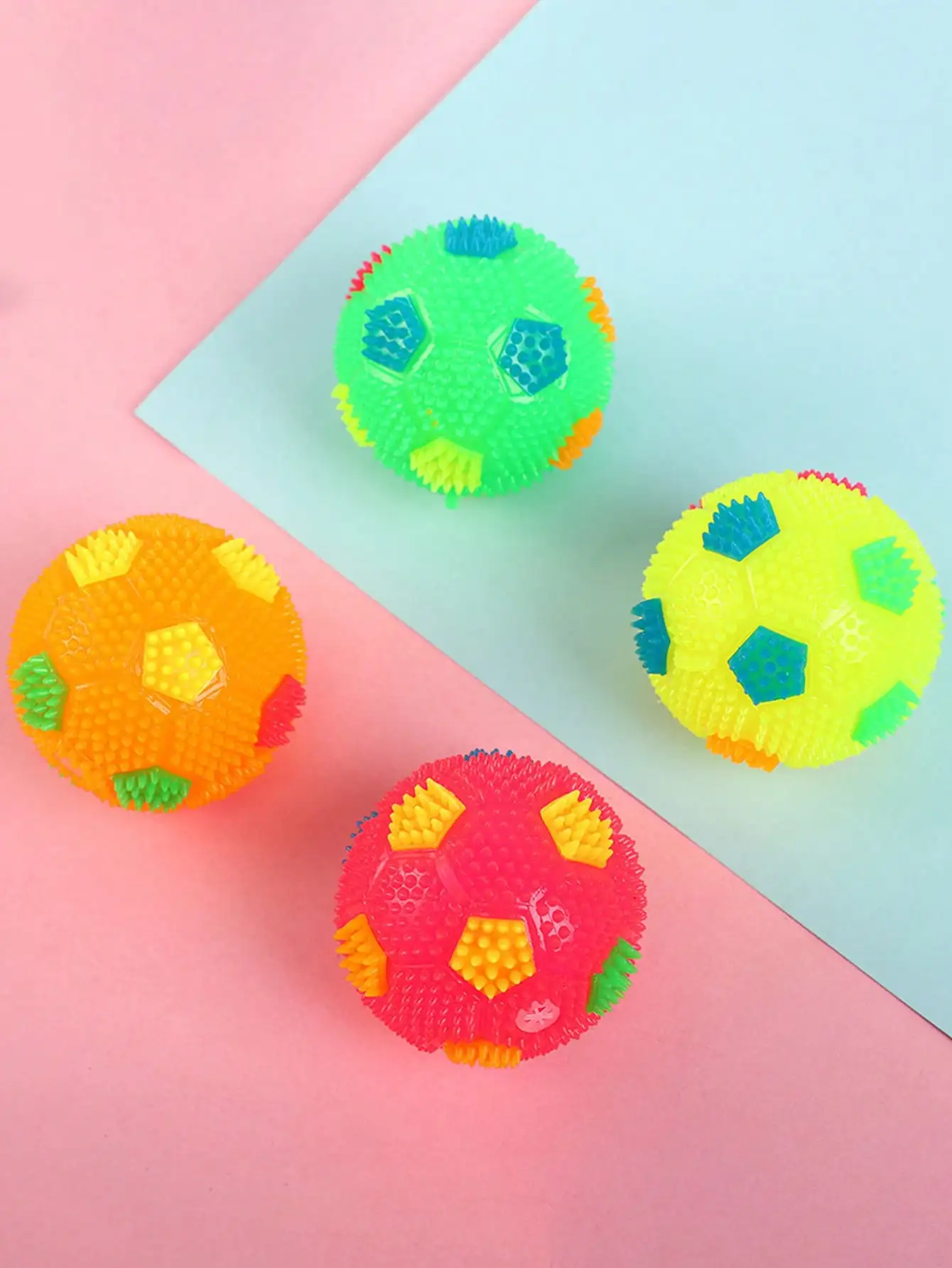 Mini pelota de fútbol para perros pequeños – Caucho natural duradera - imagen 2