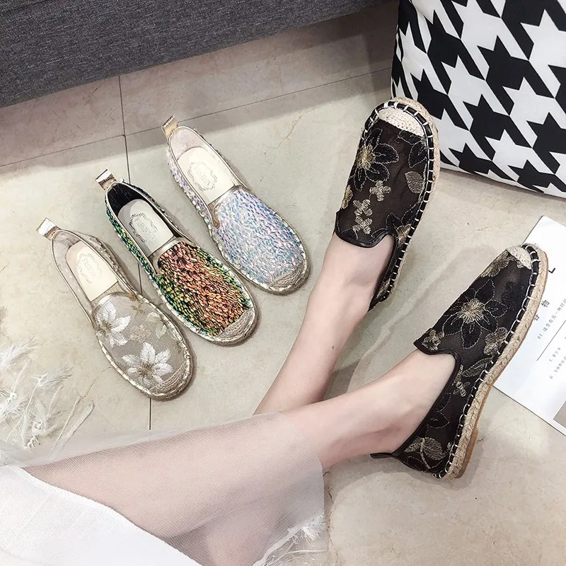 Women Flat Shoes Large Size 2022 Autumer New Fashion Casual Mesh Sequins Women Shoes Embroidery Retro Ladies Shoes