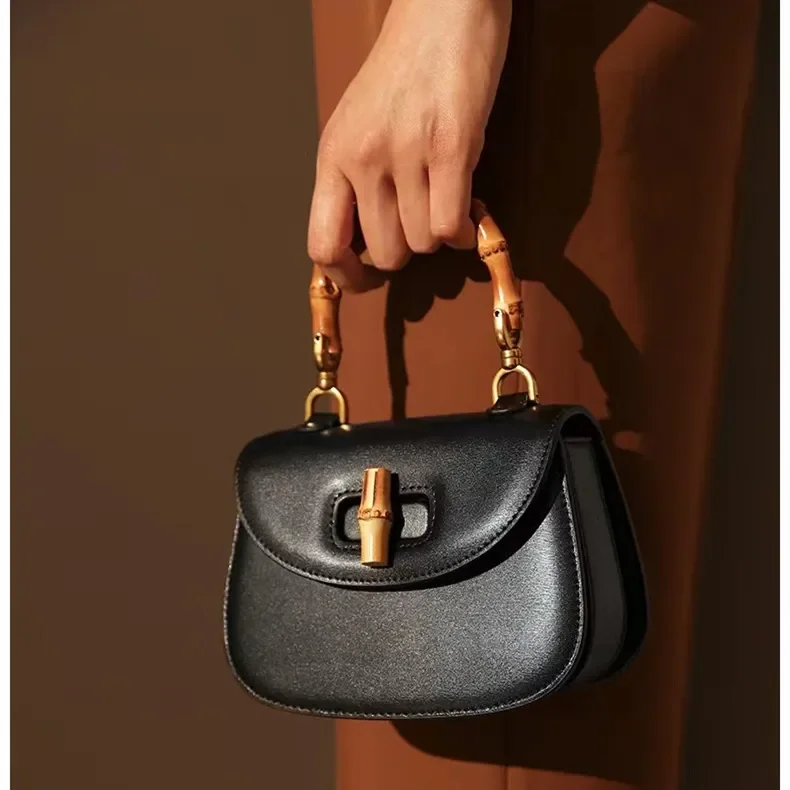 

Womens Bamboo Handle Handbag Retro Fashion Brand Simple High Grade Single Shoulder Messenger Bag Saddle Purse YFB133
