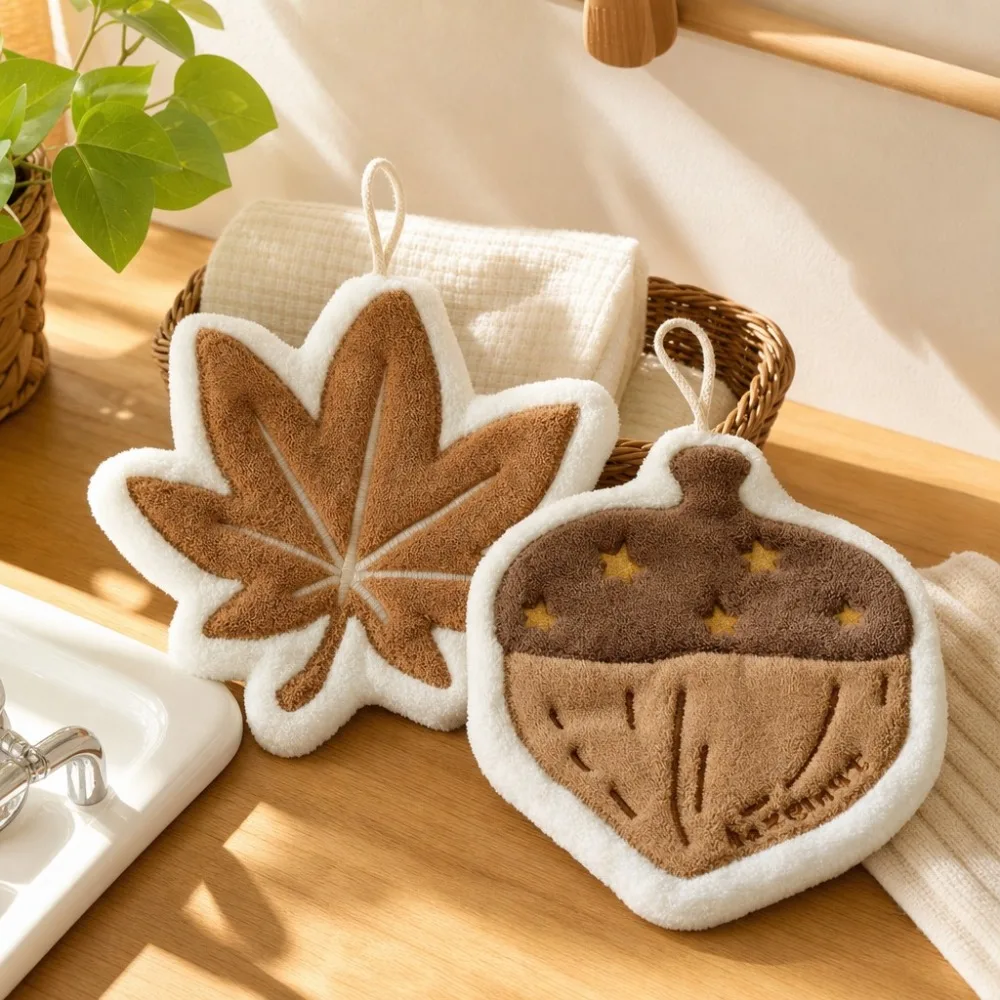 1/2pcs Fall Themed Hand Towels,Absorbent Soft Maple Leaf & Acorn Hanging Kitchen Towels,Decorative Quick-Dry Towels for Bathroom
